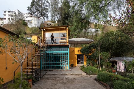 CUARTO EN EL AIRE / ROOM IN THE AIR